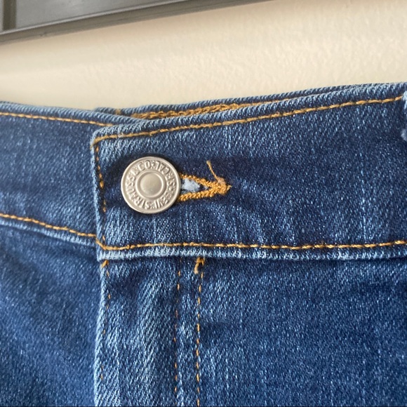 Levis 515 Womens Cutoff Denim Jean Shorts Cutoffs size 12 Red Tab - Picture 3 of 7